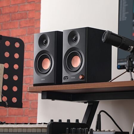 Parlantes Edifier MR3 de estudio negros bluetooth